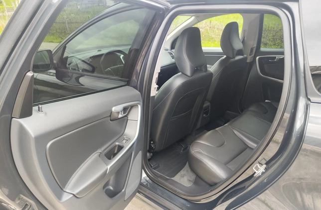 Volvo XC 60 cena 67000 przebieg: 211500, rok produkcji 2015 z Rzeszów małe 301